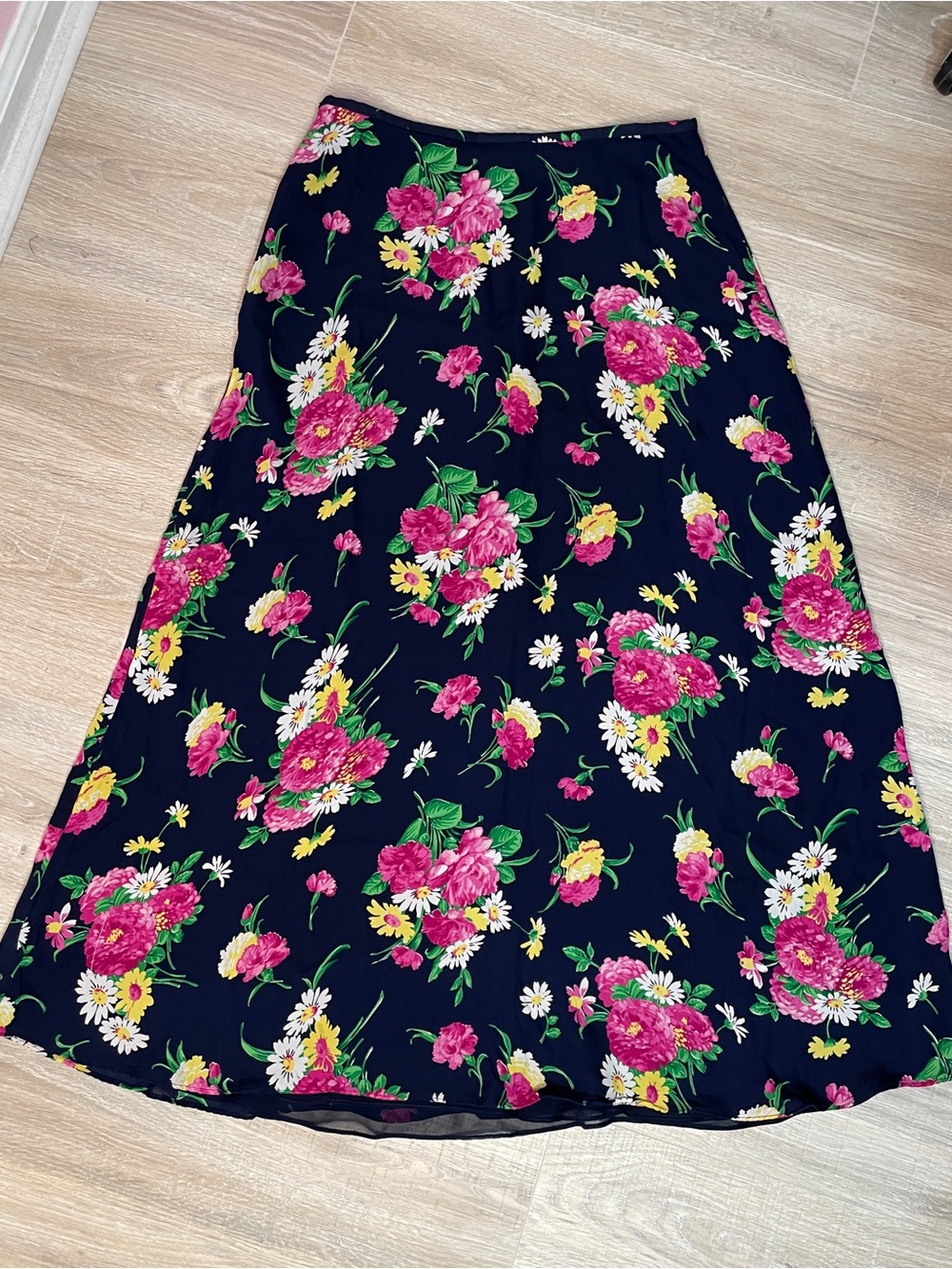 Ralph Lauren Floral A-Line Skirt 100% silk Size 8